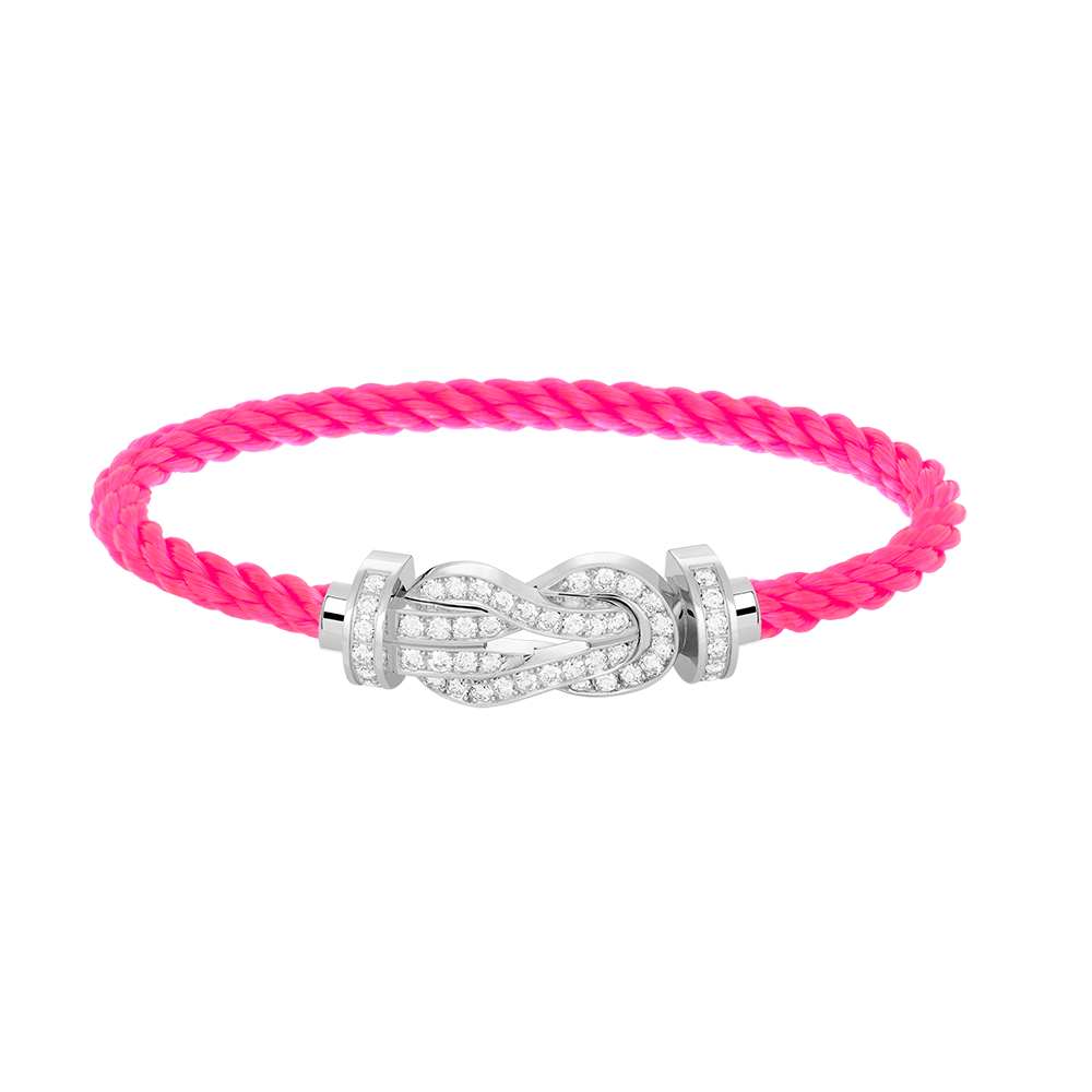 [Cyra] CHANCE GROSSES ARMBAND MIT 8-STELLIGER SCHNALLE UND VOLLBESATZ MIT DIAMANTEN IN SILBER