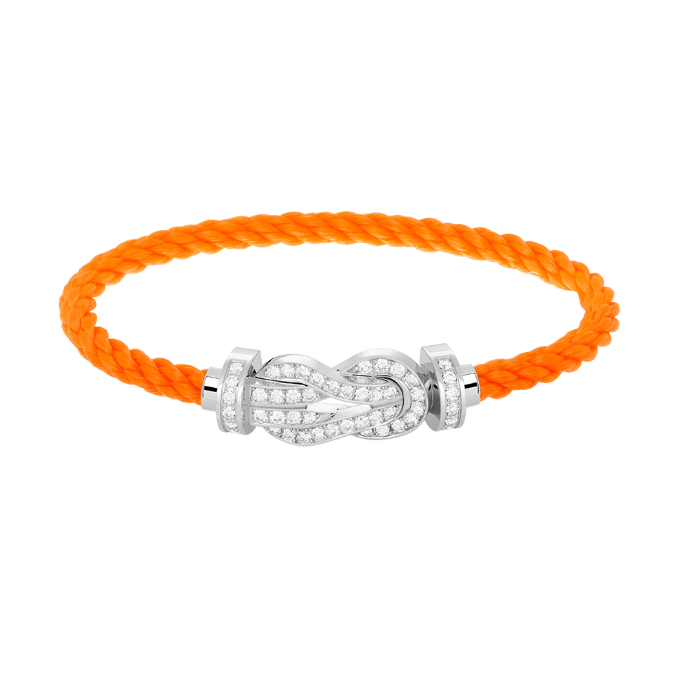[Cyra] CHANCE GROSSES ARMBAND MIT 8-STELLIGER SCHNALLE UND VOLLBESATZ MIT DIAMANTEN IN SILBER