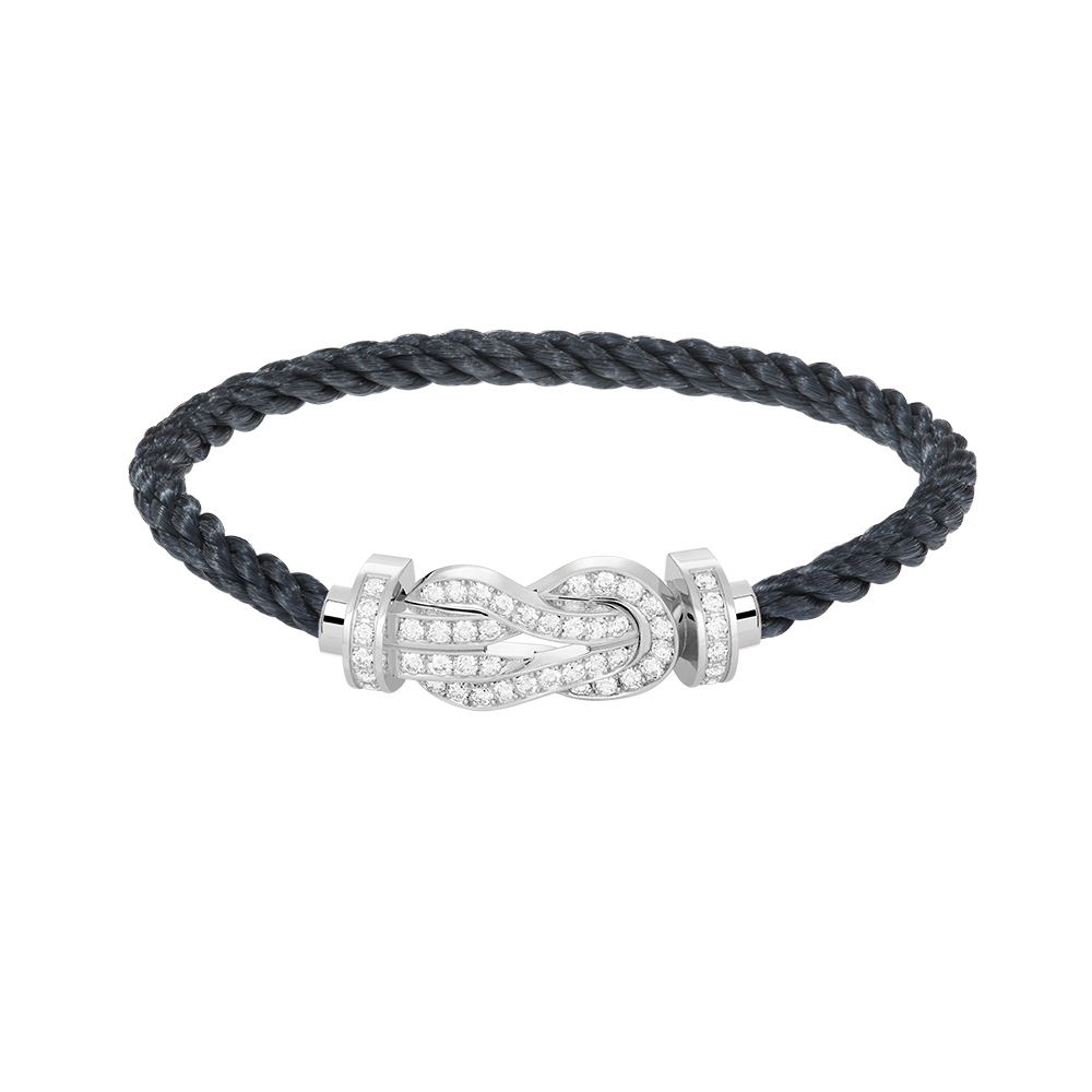 [Cyra] CHANCE GROSSES ARMBAND MIT 8-STELLIGER SCHNALLE UND VOLLBESATZ MIT DIAMANTEN IN SILBER