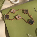 [Cyra] New CLOVER 5 MOTIF GRAY MOP BRACELET COLLECTION