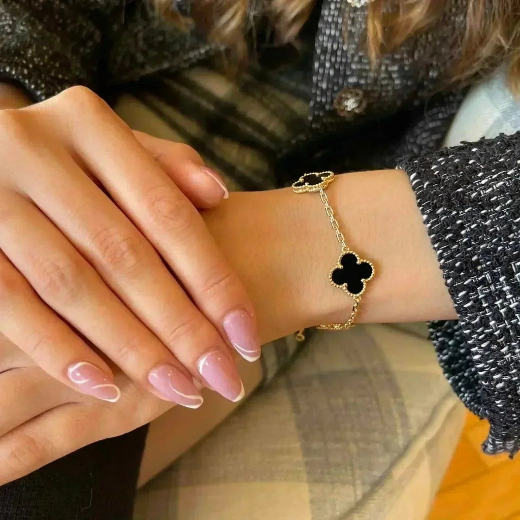 [Cyra] NEUE CLOVER 5 MOTIV ONYX ARMBAND KOLLEKTION