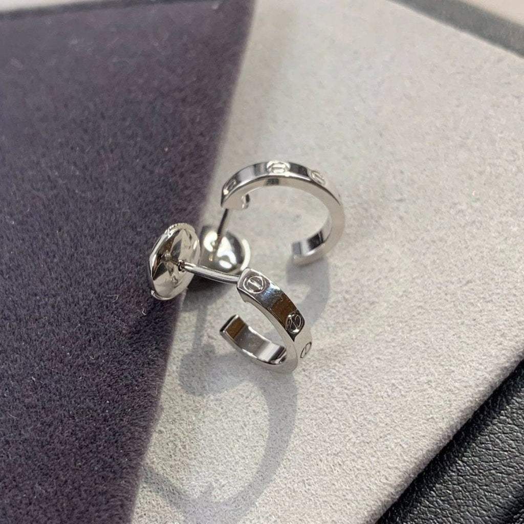 [Cyra]  LOVE イヤリング 2.65MM シルバー