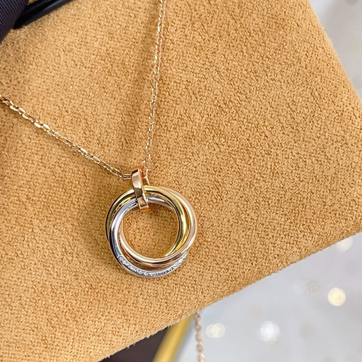 [Cyra]  TRINITY NECKLACE SILVER GOLD PINK GOLD DIAMONDS