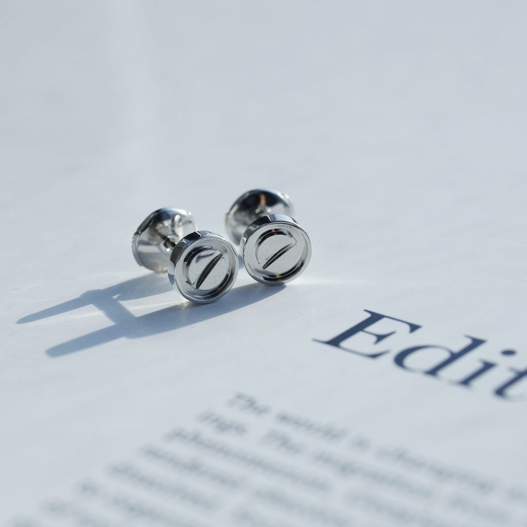 [Cyra]  LOVE EARRINGS SILVER 10MM