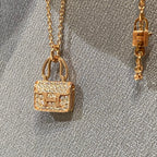 [Cyra]  CONSTANCE PEDANT DIAMOND NECKLACE