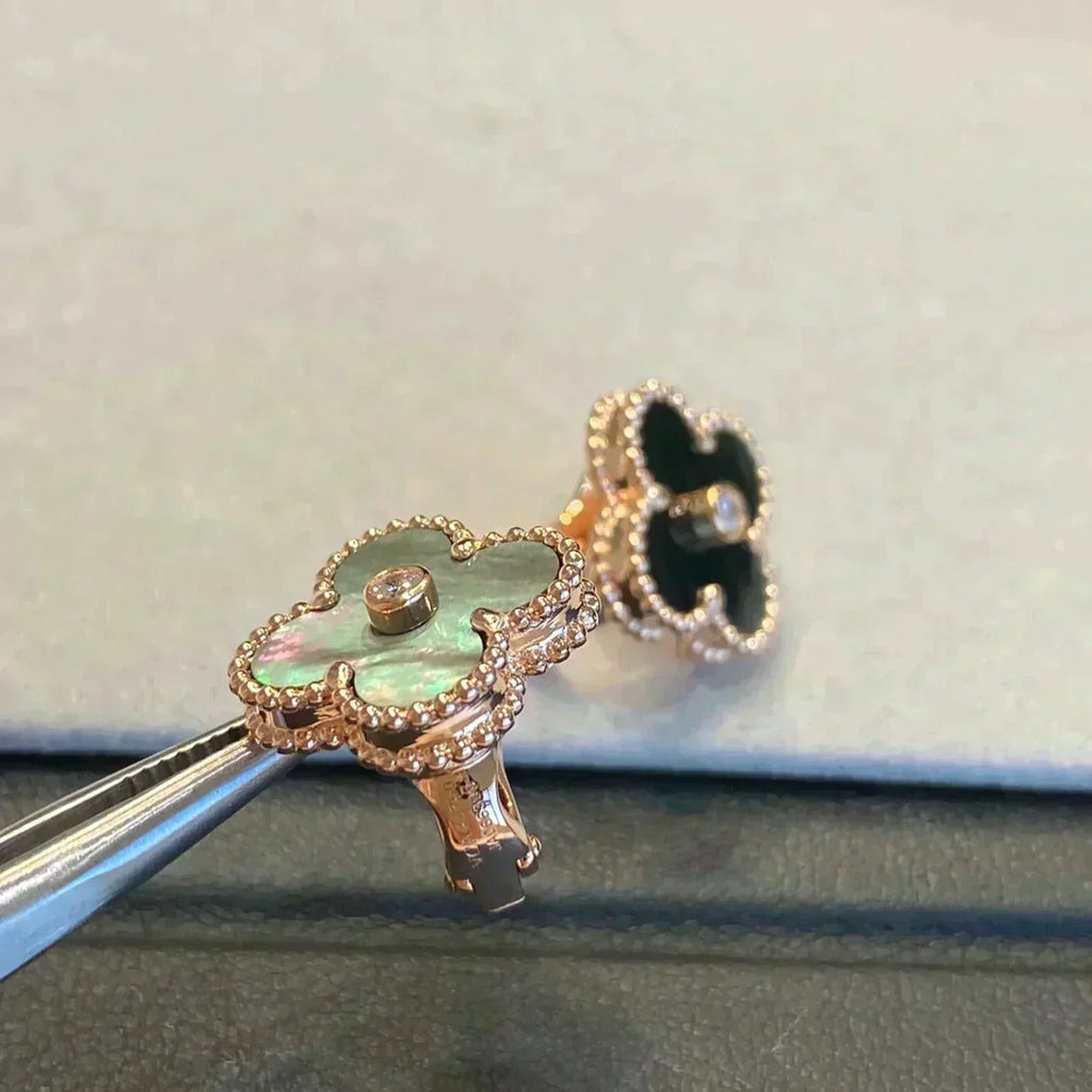 [Cyra] CLOVER MEDIUM 1 MOTIV GRAUES PERLMUTT DIAMANT-OHRRINGE