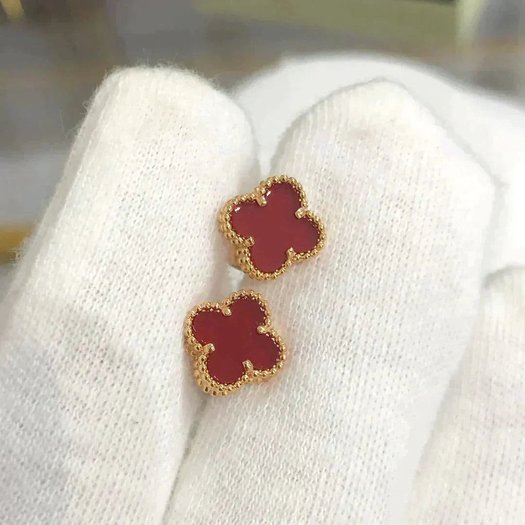 [Cyra]  CLOVER MINI 9.5MM CARNELIAN EARRINGS