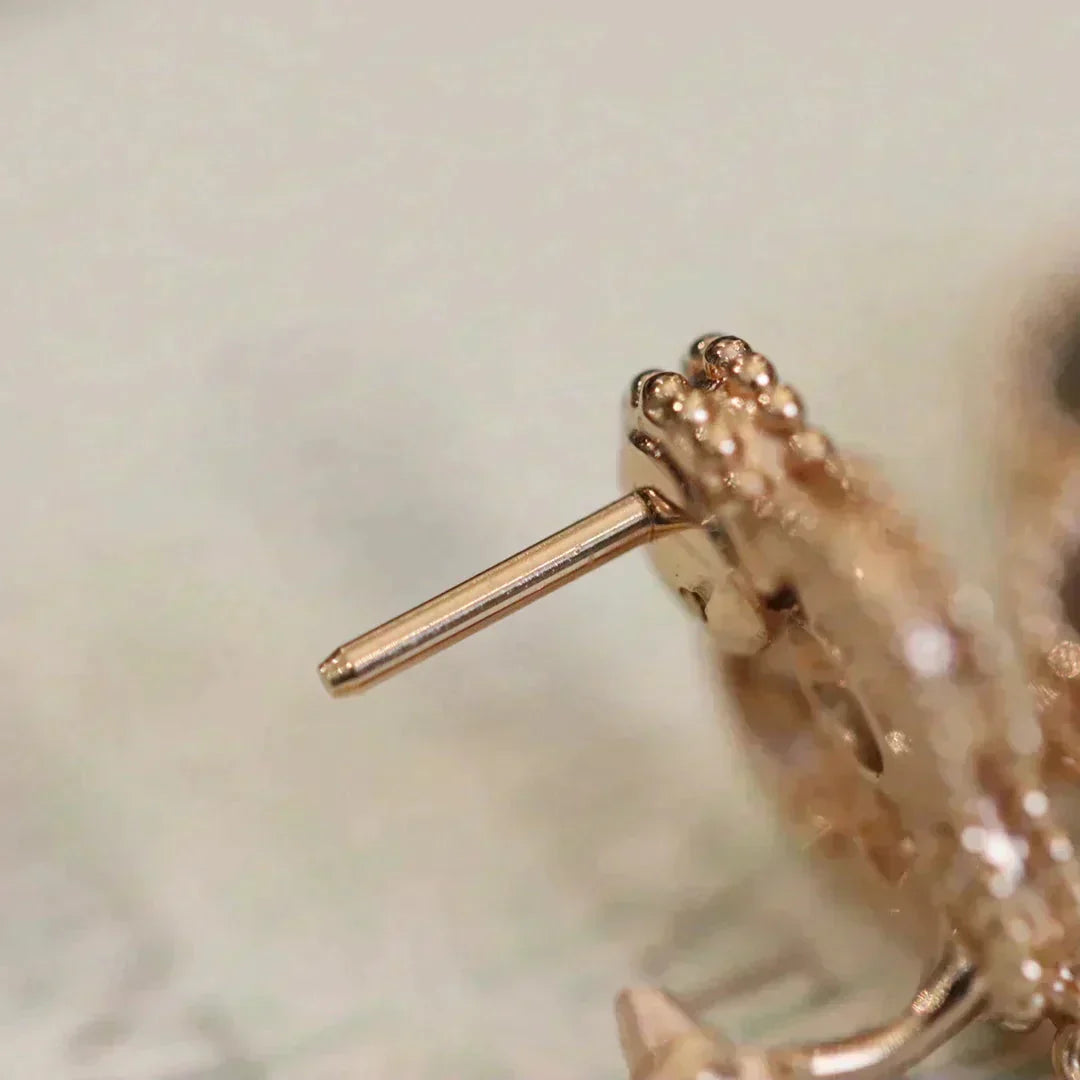 [Cyra]  CLOVER MEDIUM 1 MOTIFS FUll DIAMOND EARRINGS