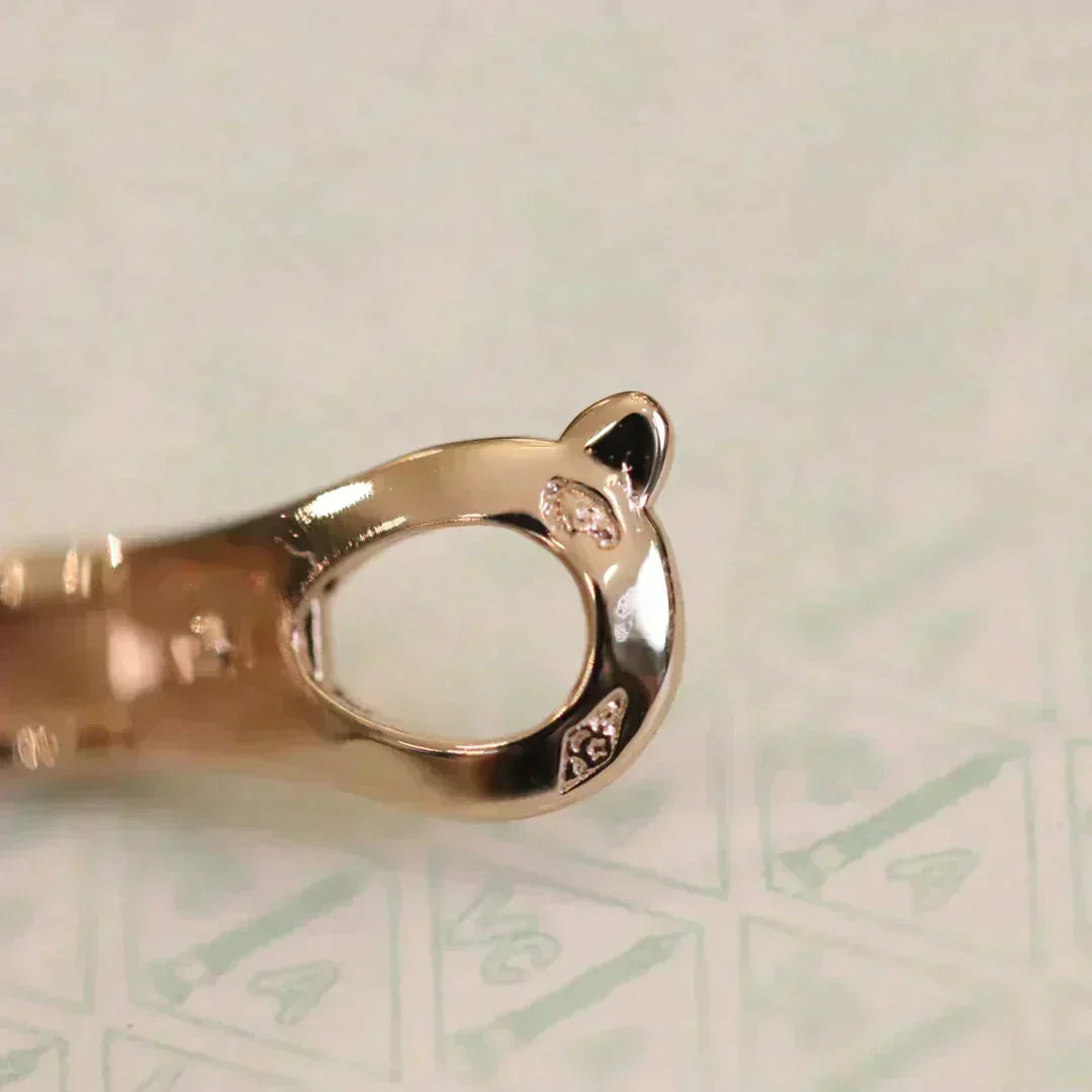 [Cyra]  CLOVER MEDIUM 1 MOTIFS FUll DIAMOND EARRINGS