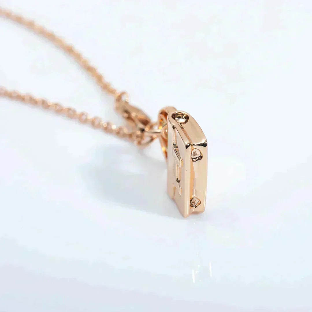 [Cyra]  AMULETTE PEDANT ROSE GOLD NECKLACE