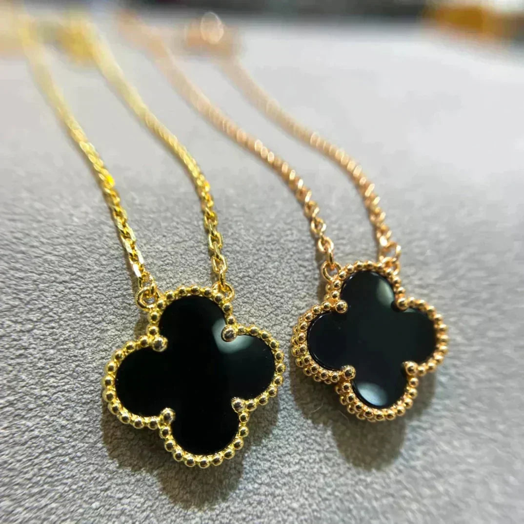 [Cyra]  CLOVER 15MM BLACK ONYX SINGLE FLOWER NECKLACE
