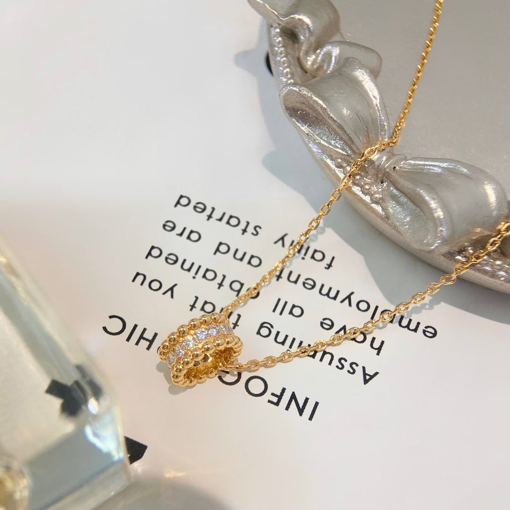 [Cyra]  PERLEE DIAMOND NECKLACE