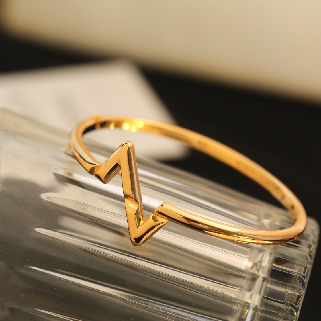 [Cyra]  VOLTE UPSITE DOWN BRACELET