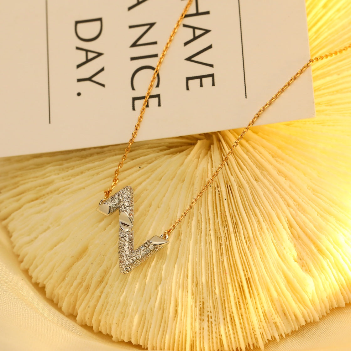 [Cyra]  VOLT SILVER DIAMOND PEDANT NECKLACE