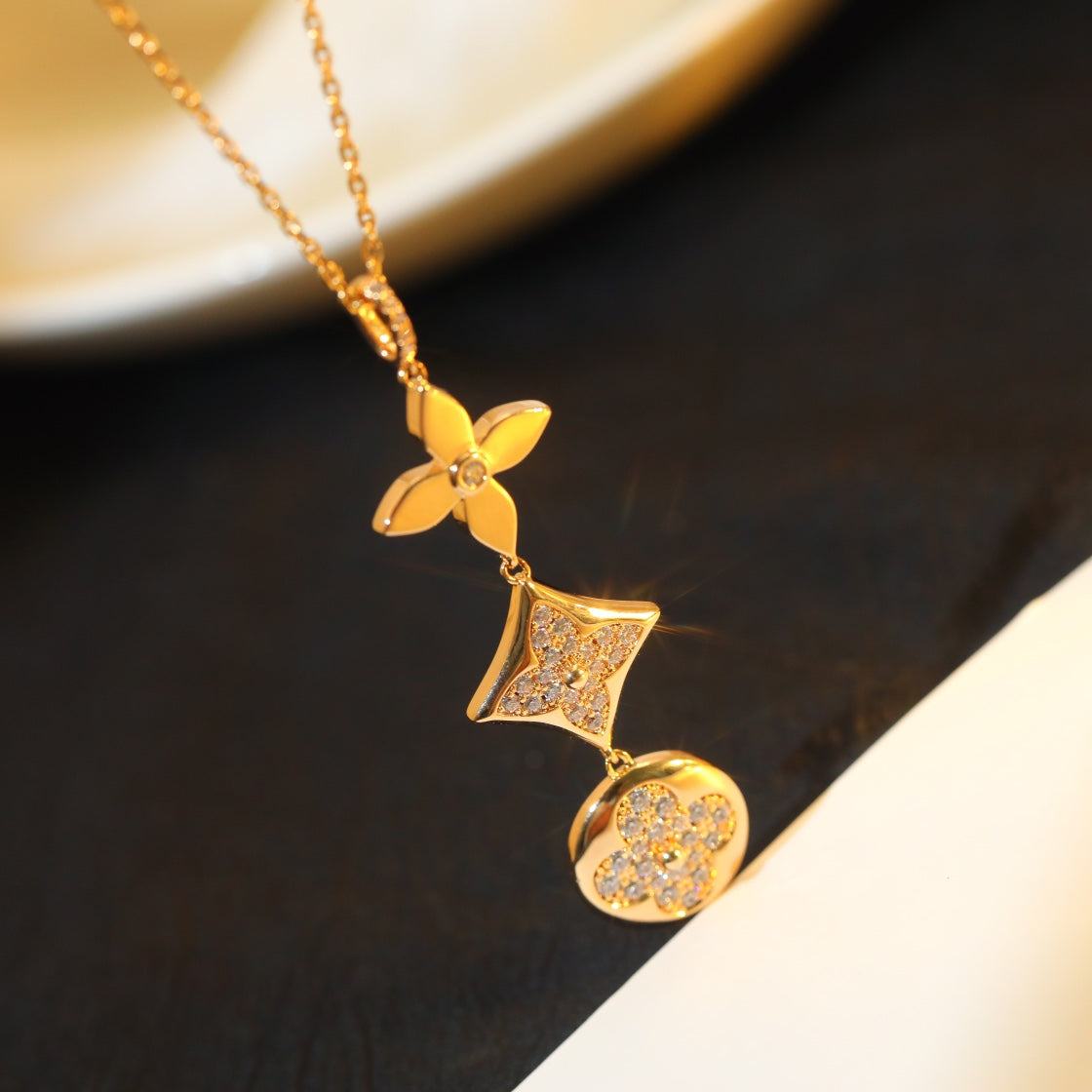 [Cyra]  STAR AND SUN DIAMOND PINK GOLD NECKLACE