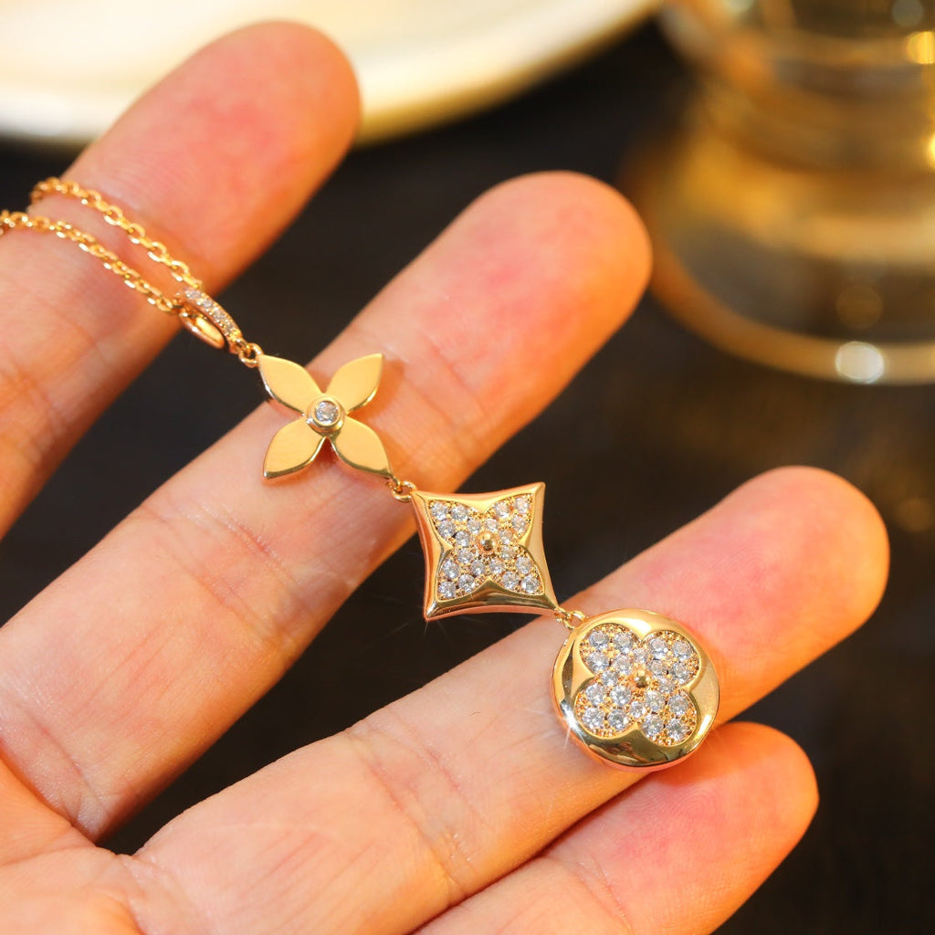 [Cyra] KETTE MIT STERN- UND SONNENDIAMANT IN ROSÉGOLD