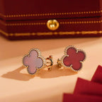 [Cyra]  CLOVER MEDIUM 1 MOTIFS CARNELIAN  EARRINGS