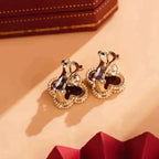 [Cyra]  CLOVER MEDIUM 1 MOTIFS CARNELIAN  EARRINGS