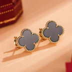 [Cyra]  CLOVER MEDIUM 1 MOTIFS  ONYX STUD EARRINGS