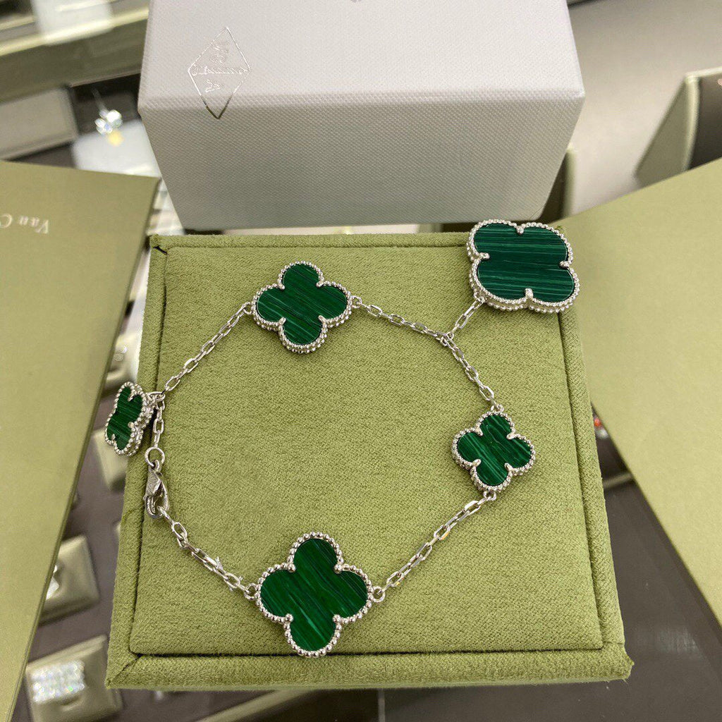 [Cyra]  CLOVER 5 MOTIFS SIVLER MALACHITE BRACELET