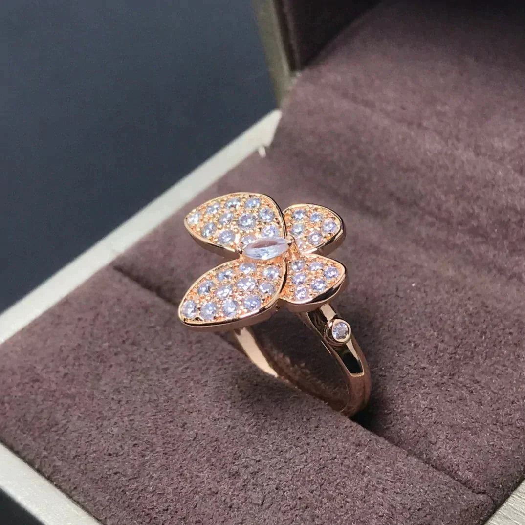 [Cyra]  BUTTERFLY PINK GOLD DIAMOND RING