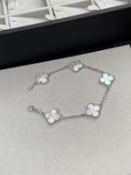 [Cyra] New CLOVER WHITE PEARL MOP 5 MOTIF BRACELET COLLECTION