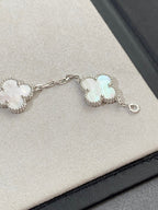 [Cyra] New CLOVER WHITE PEARL MOP 5 MOTIF BRACELET COLLECTION
