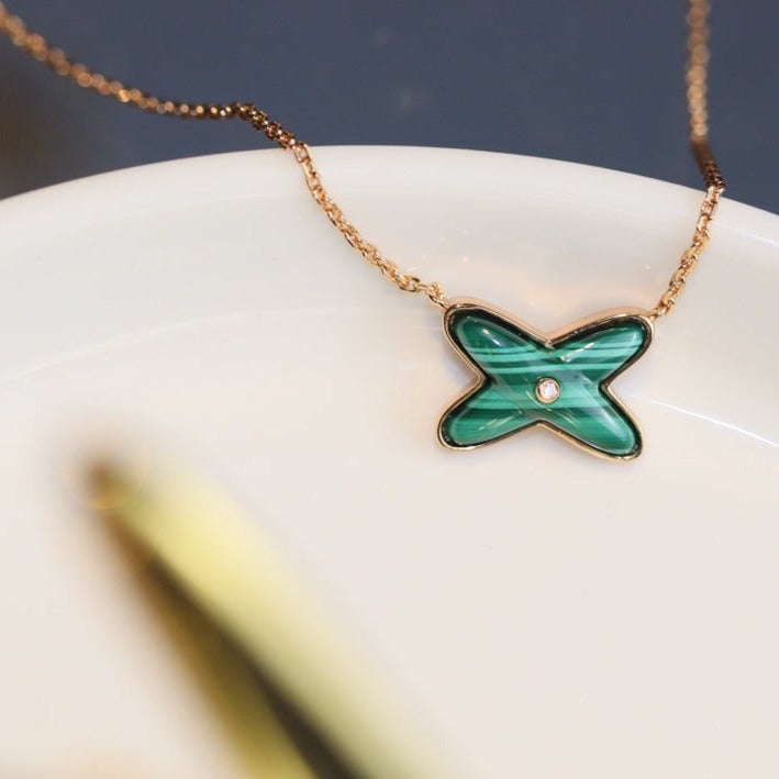 [Cyra]  JEUX MALACHITE 1 DIAMOND PINK GOLD NECKLACE