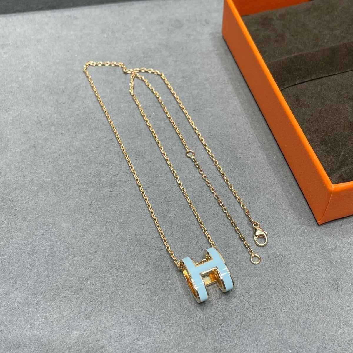 [Cyra]  POP H SKY BLUE NECKLACE