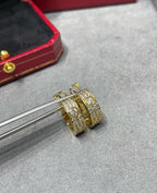 [Cyra] LOVE 5.5MM ダイヤモンド パヴェ イヤリング