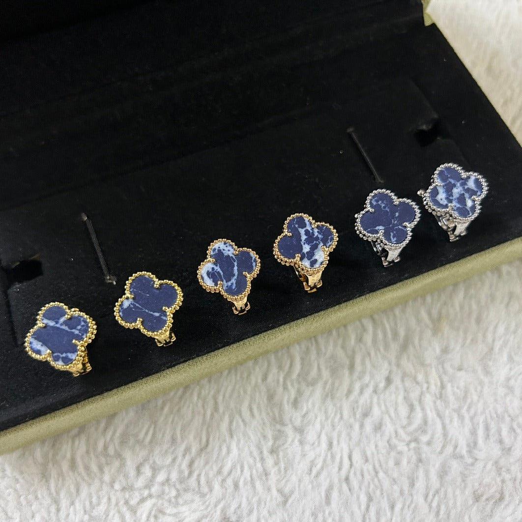 [Cyra]  CLOVER PIETERSITE MEDIUM STUD EARRINGS