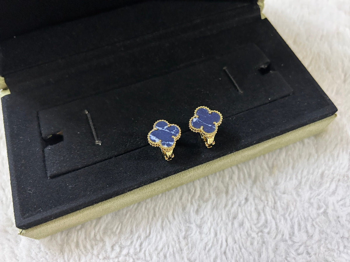 [Cyra] CLOVER PIETERSITE MITTELGROSSE OHRSTECKER