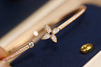 [Cyra]  IDYLLE OFFENES ARMBAND IN ROSÉGOLD MIT DIAMANT-PAVÉ