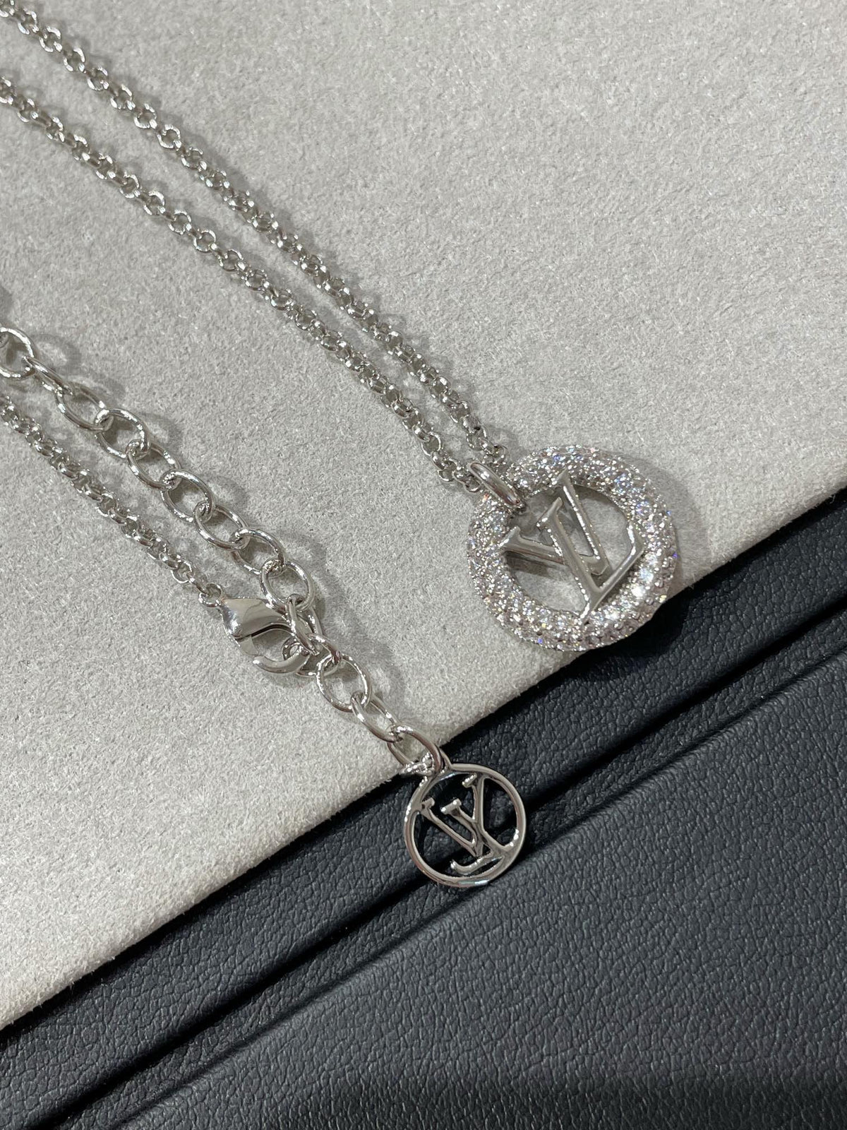 [Cyra]  BY NIGHT DIAMOND PAVED NECKLACE