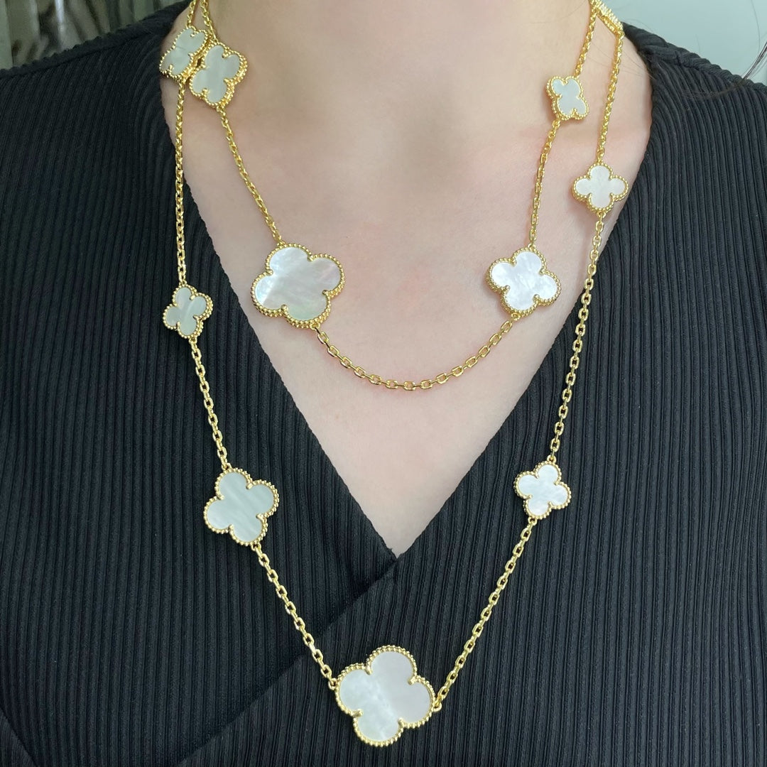 [Cyra]  CLOVER 16 MOTIF WHITE MOP GOLD NECKLACE