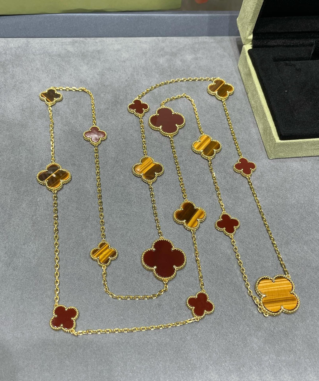 [Cyra] CLOVER 16 MOTIV KARNEOL TIGERAUGE ROSÉGOLD HALSKETTE