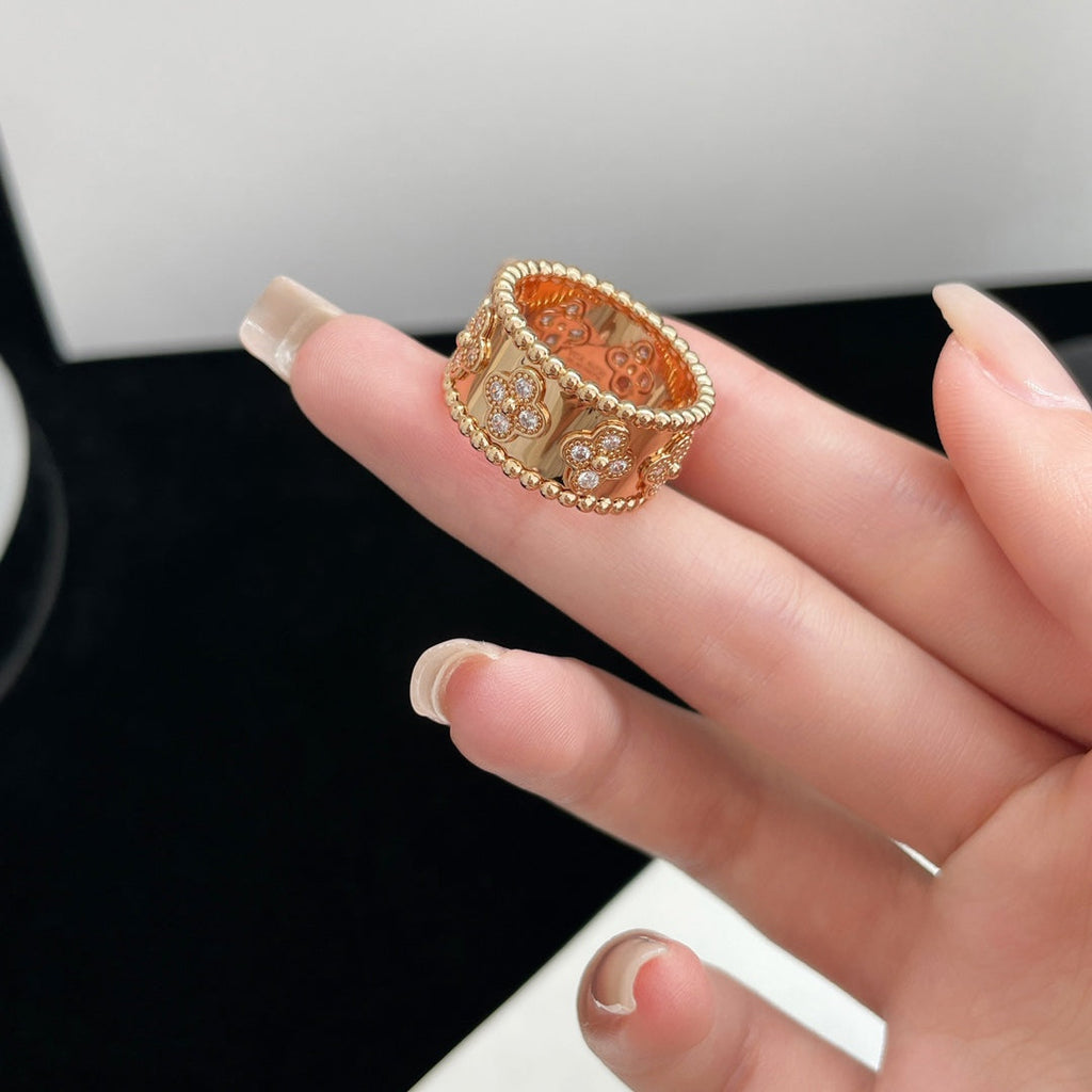 [Cyra]  PERLEE DIAMOND RING, GROSS