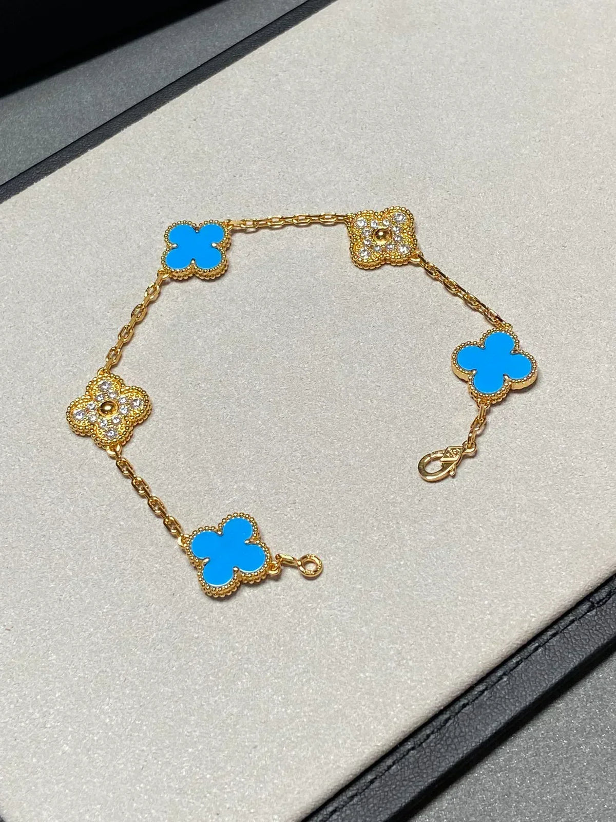 [Cyra] New CLOVER 5 MOTIF BLUE AGATE BRACELET COLLECTION