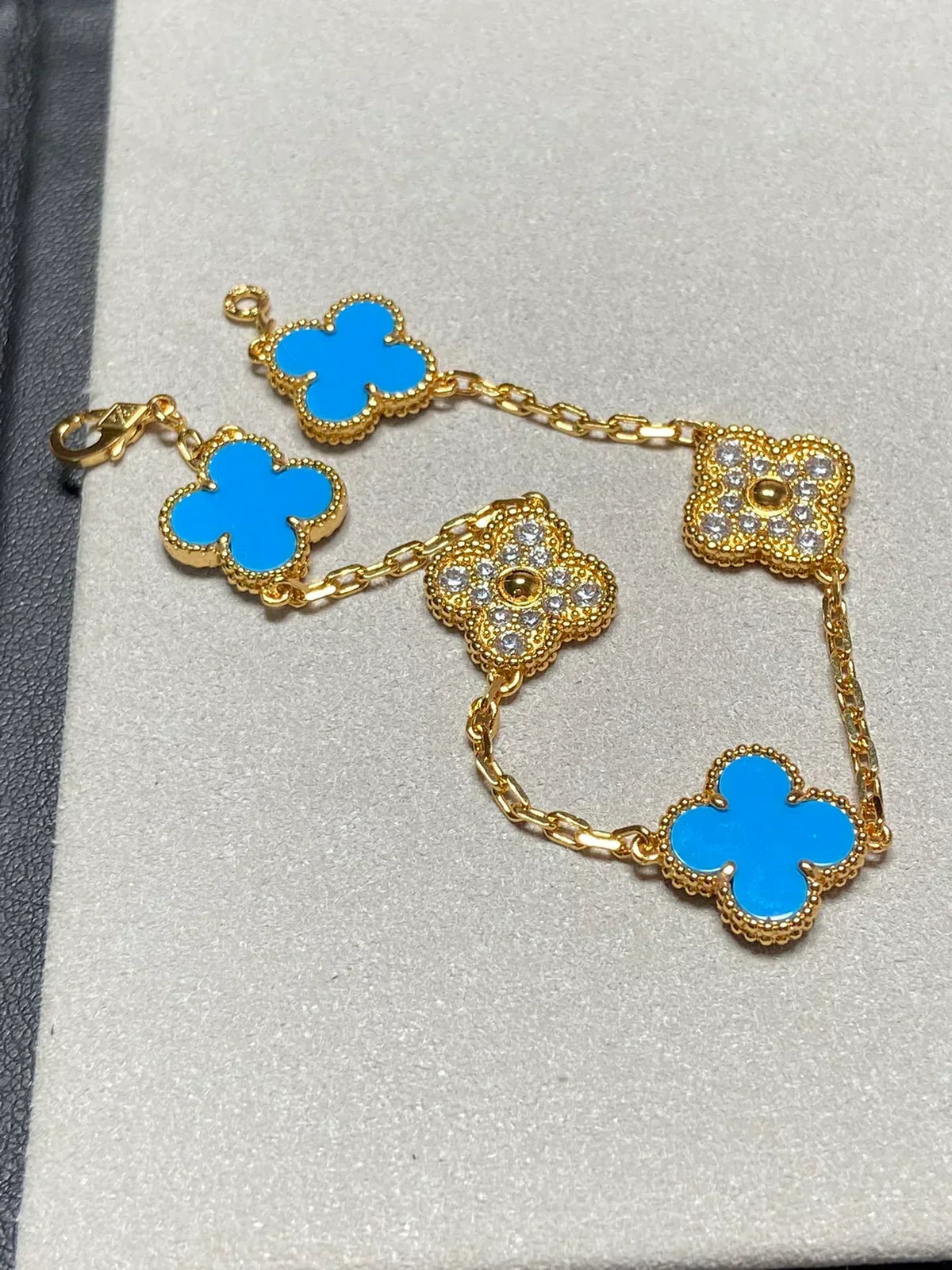 [Cyra] New CLOVER 5 MOTIF BLUE AGATE BRACELET COLLECTION