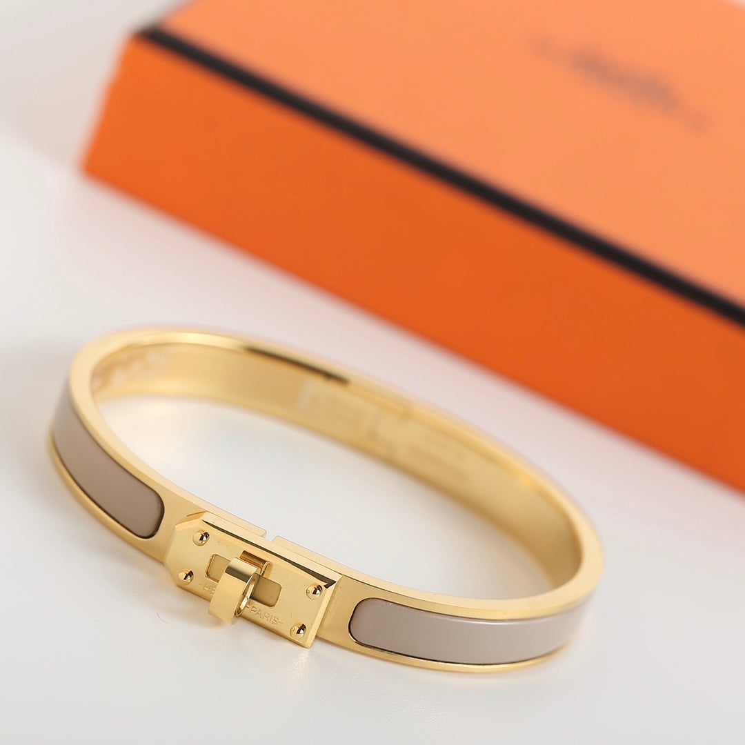 [Cyra]  HM KELLY ARMBAND GRAU
