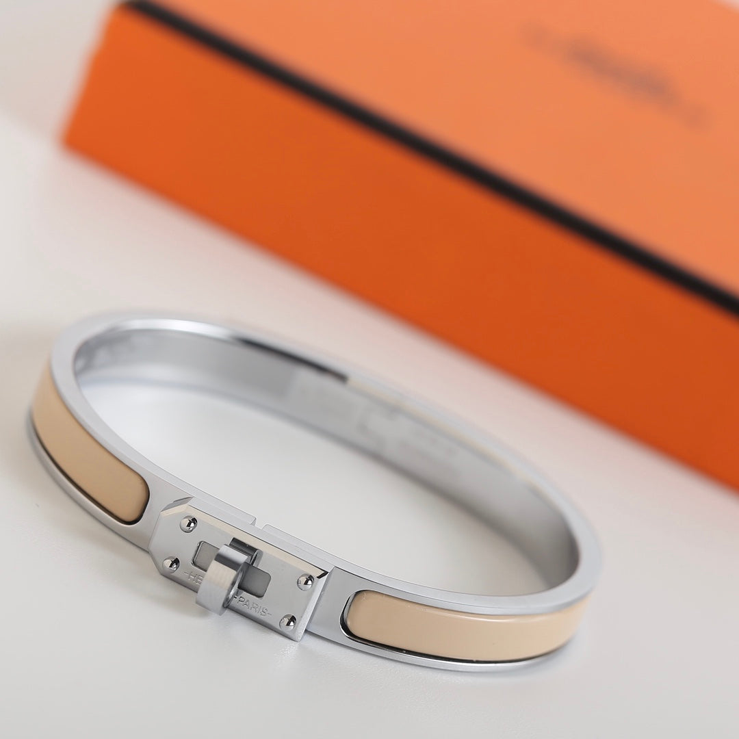 [Cyra] HM KELLY ARMBAND BEIGE
