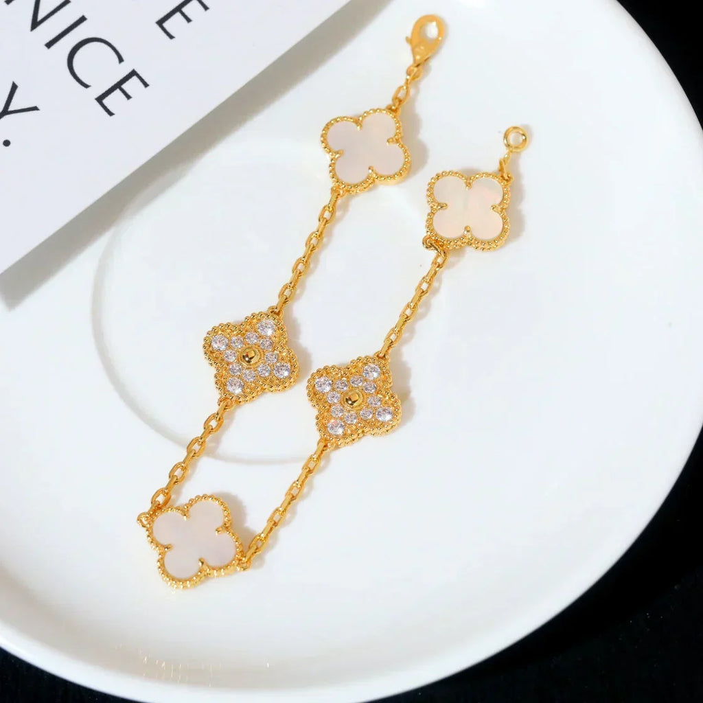 [Cyra] New CLOVER WHITE PEARL MOP 5 MOTIF BRACELET COLLECTION