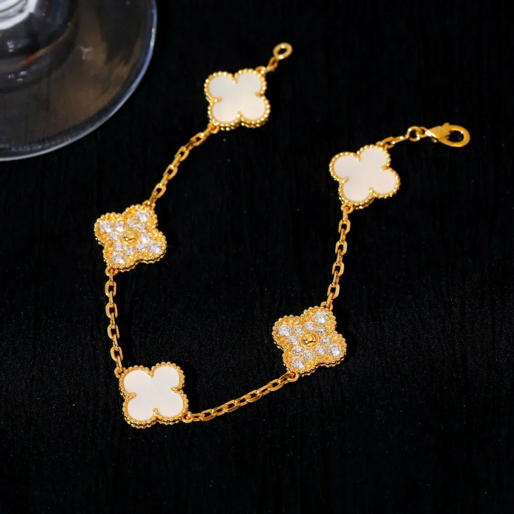 [Cyra] New CLOVER WHITE PEARL MOP 5 MOTIF BRACELET COLLECTION
