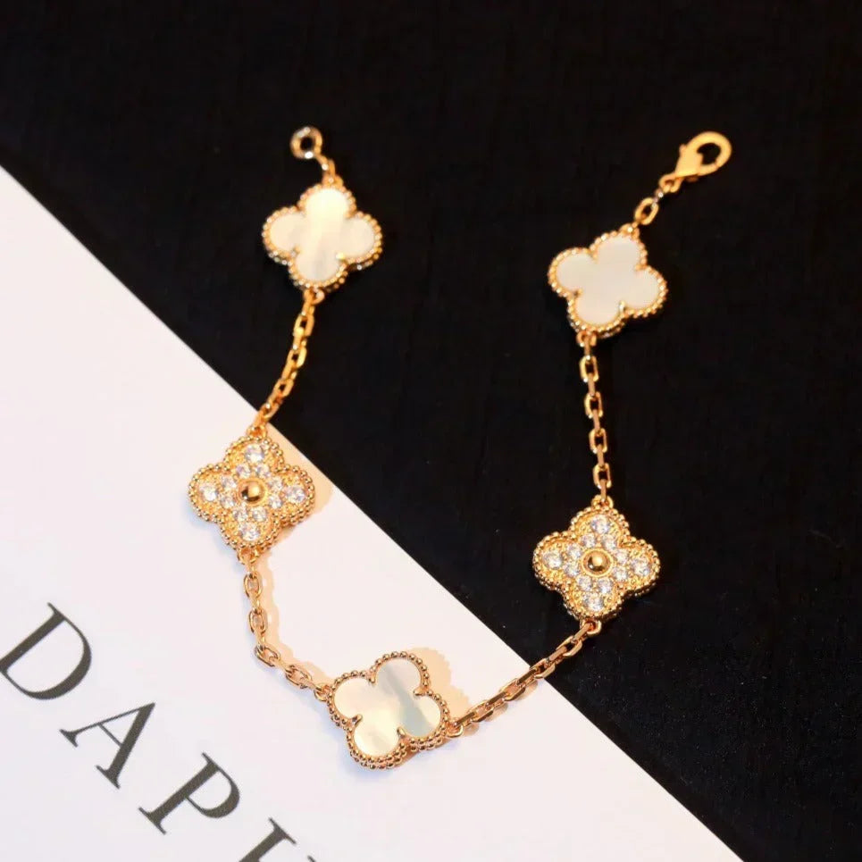 [Cyra] New CLOVER WHITE PEARL MOP 5 MOTIF BRACELET COLLECTION
