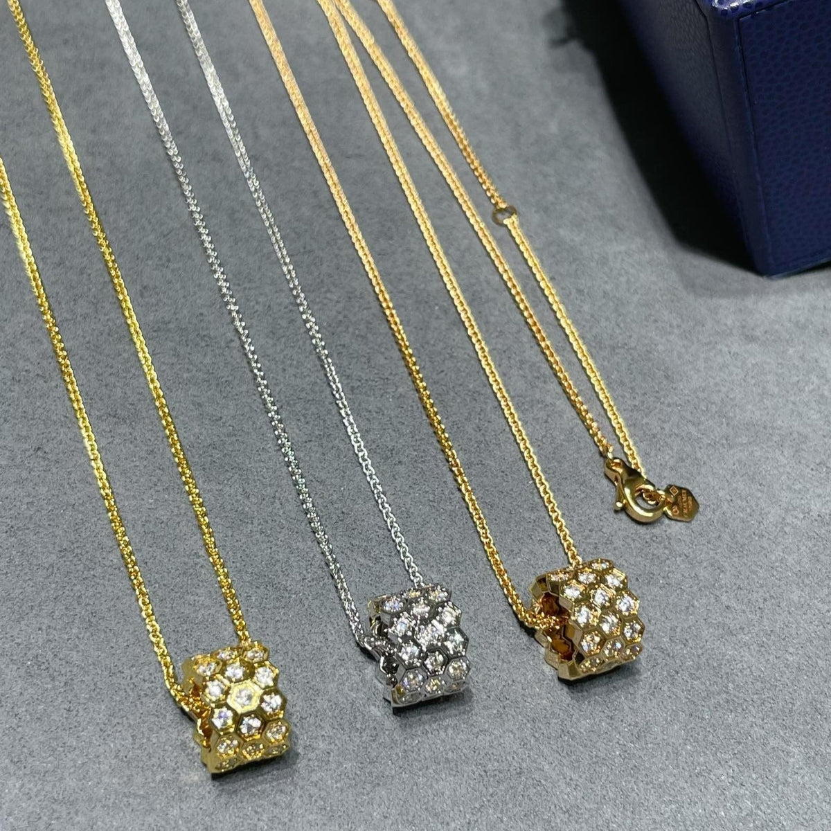 [Cyra]  BEE LOVE DIAMOND PAVED 3 ROW NECKLACE