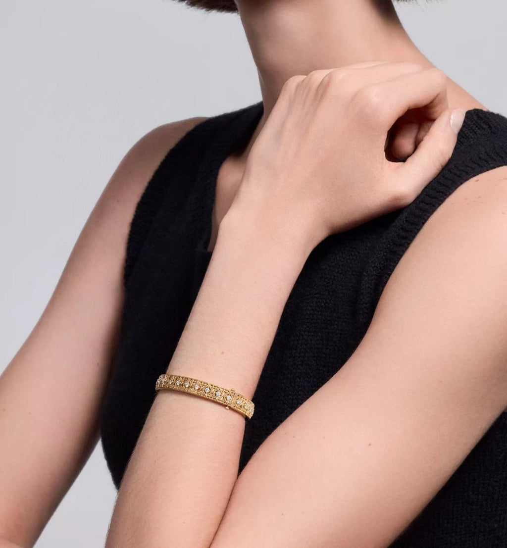 [Cyra] 2026 ARMBAND-SET MIT GEFLECHTEM MUSTER UND VOLLSTÄNDIGEM DIAMANTBESATZ, DREIFARBIG