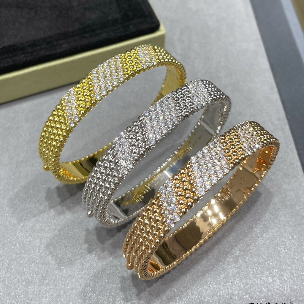 [Cyra]   PERLEE DIAMANTARMBAND, 5-REIHIGES DIAMANTBESETZTES DESIGN