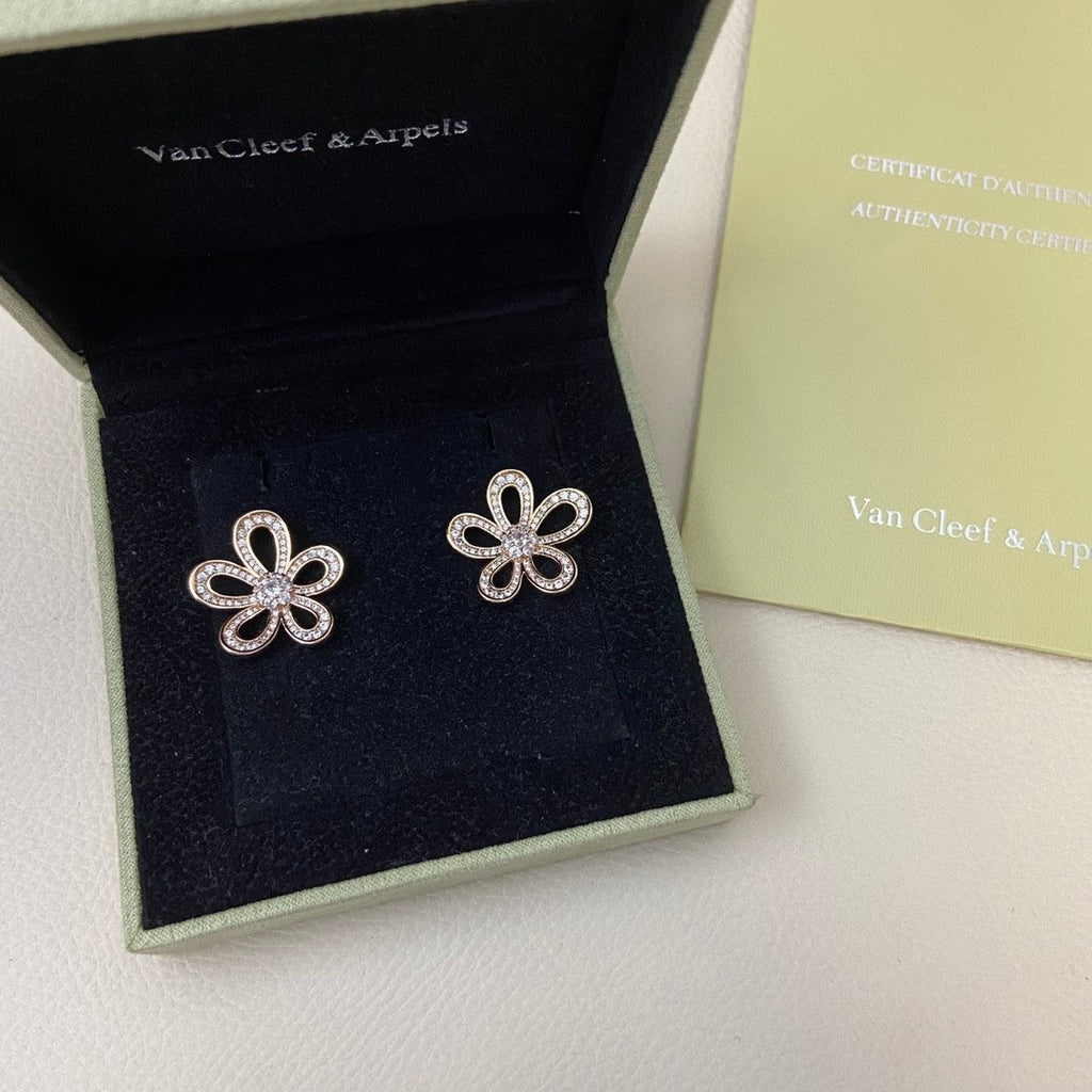 [Cyra] FLOWEACE FULL-DIAMOND FLOWER EARRINGS