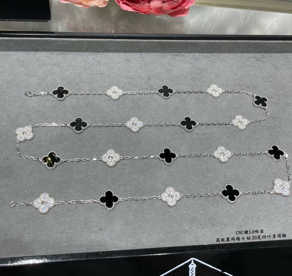 [Cyra] CLOVER 20 MOTIFS DIAMOND ONYX NECKLACE