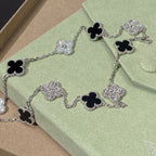 [Cyra] CLOVER 20 MOTIFS DIAMOND ONYX NECKLACE